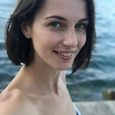 Весёлая Анжелика, 28